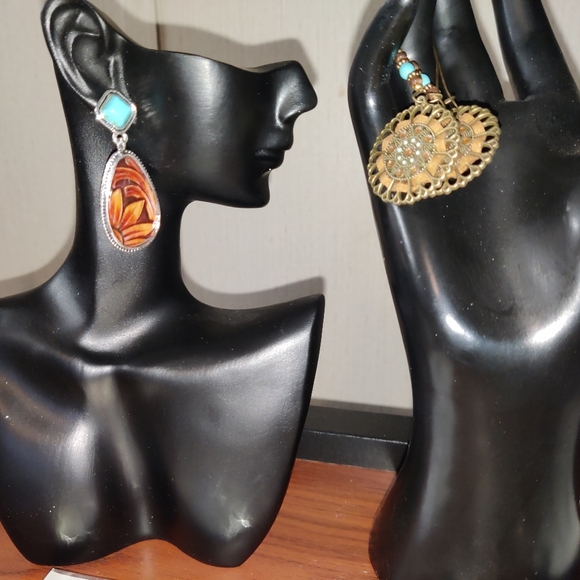 NWT-UPC 3 Pairs of Bohemian/Western Earrings - Picture 4 of 6